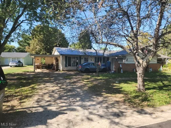 Bolivar, OH 44612,9738 Kennett SQ NE