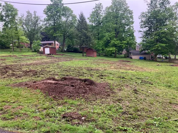 Canton, OH 44705,2216 49th ST NE