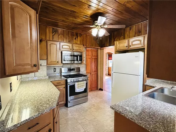 Weirton, WV 26062,141 Cleveland RD