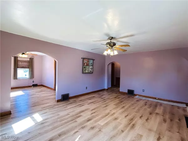 Weirton, WV 26062,141 Cleveland RD
