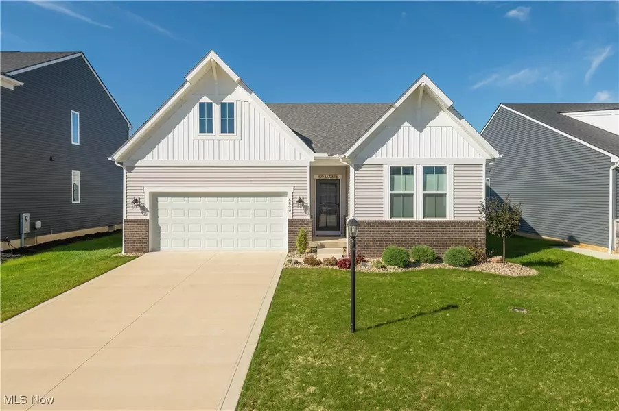 8896 Firethorne DR, Columbia Station, OH 44028