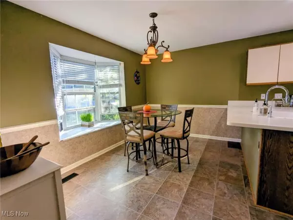 Strongsville, OH 44149,19620 Porters Lane #15