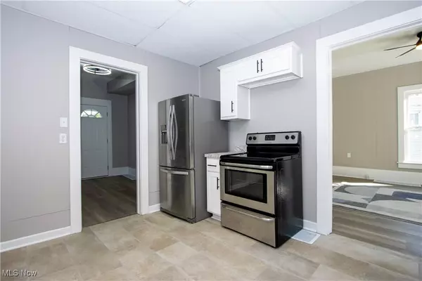 Creston, OH 44217,128 Burbank ST