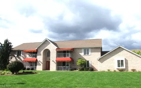 942 Pearson CIR #4, Boardman, OH 44512