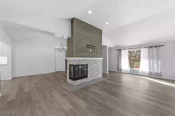 Parma Heights, OH 44130,6677 Crenshaw DR