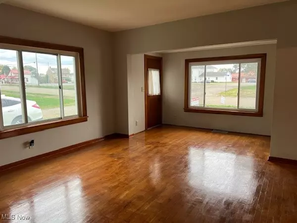 Navarre, OH 44662,424 Columbiana ST NE