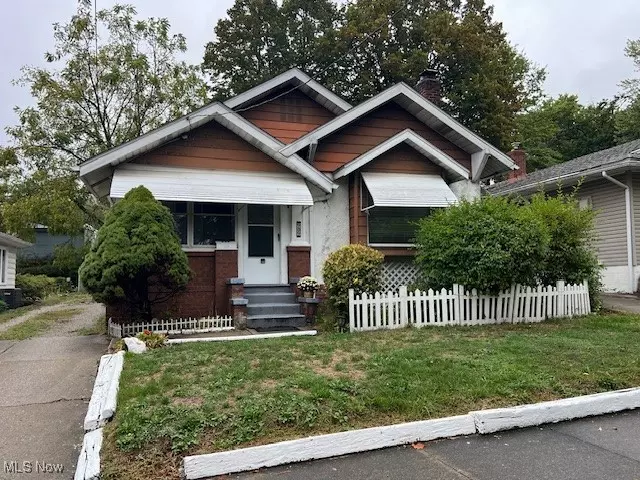 989 Harrison AVE, Akron, OH 44314