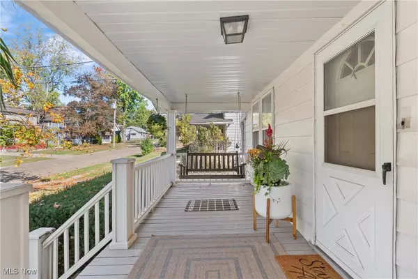 Cuyahoga Falls, OH 44221,1839 9th ST