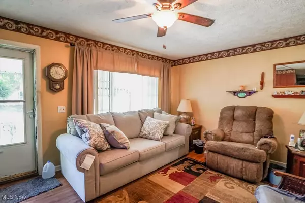 Canton, OH 44705,2426 40th ST NE