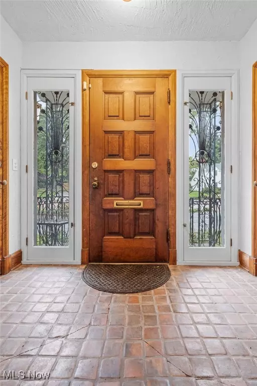 Canton, OH 44709,2216 University AVE NW