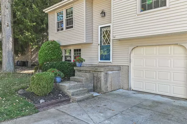 Aurora, OH 44202,10265 Beaver TRL