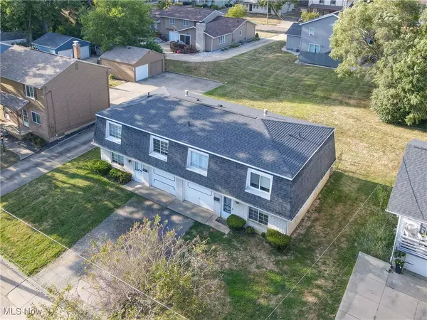 Akron, OH 44313,1633-1635 Liberty DR