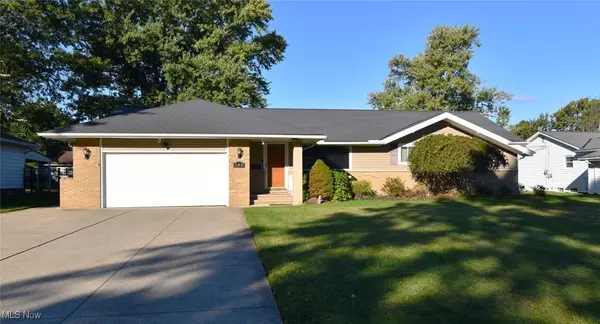 848 Stanwell DR, Highland Heights, OH 44143