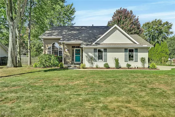 36765 Garretts Cv DR, Eastlake, OH 44095