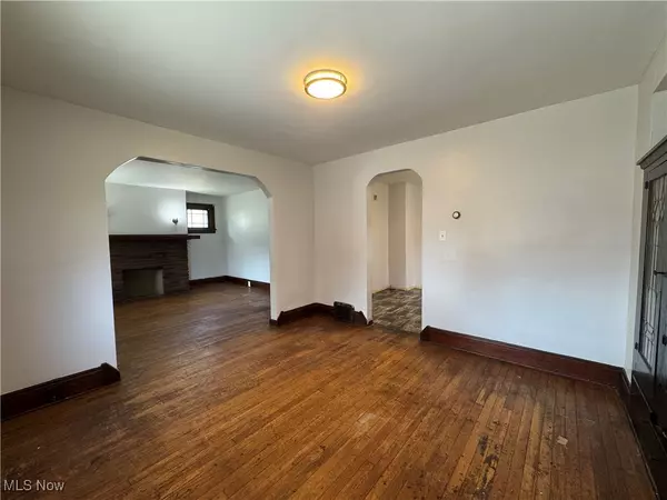 Maple Heights, OH 44137,15911 Friend AVE