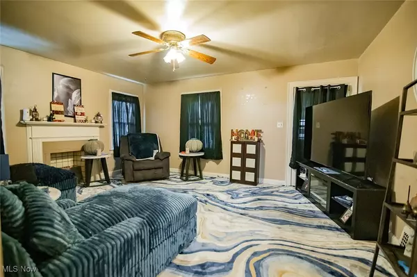 Parkersburg, WV 26101,2304 Broad ST