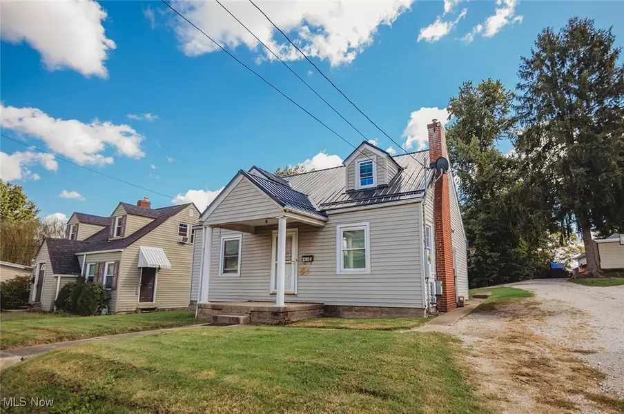 2304 Broad ST, Parkersburg, WV 26101