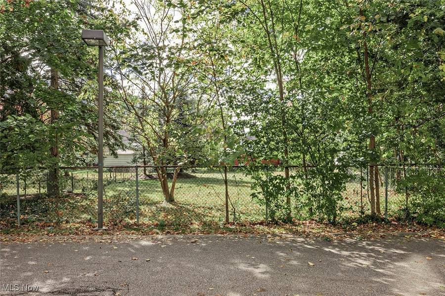 V/L Center Ridge RD, Rocky River, OH 44116