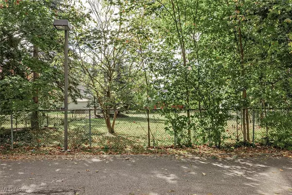 V/L Center Ridge RD, Rocky River, OH 44116