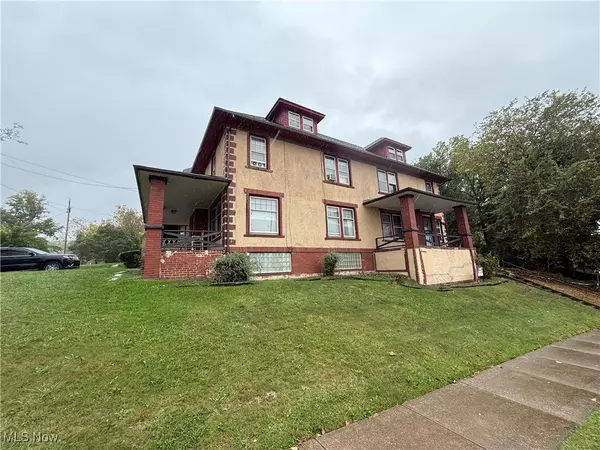 Cleveland, OH 44112,1816 Lampson RD