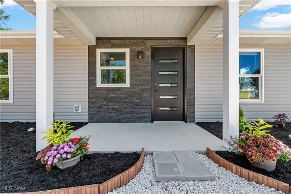 Navarre, OH 44662,8440 Mapleford ST SW