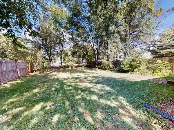 Wadsworth, OH 44281,174 W Prospect ST