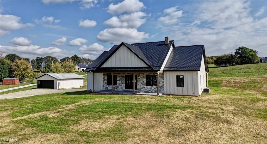 7967 State Route 516 NW, Dundee, OH 44624