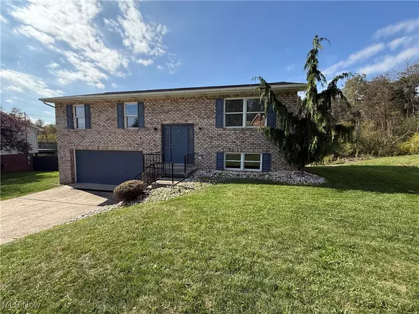 Steubenville, OH 43952,3233 Saint Charles DR