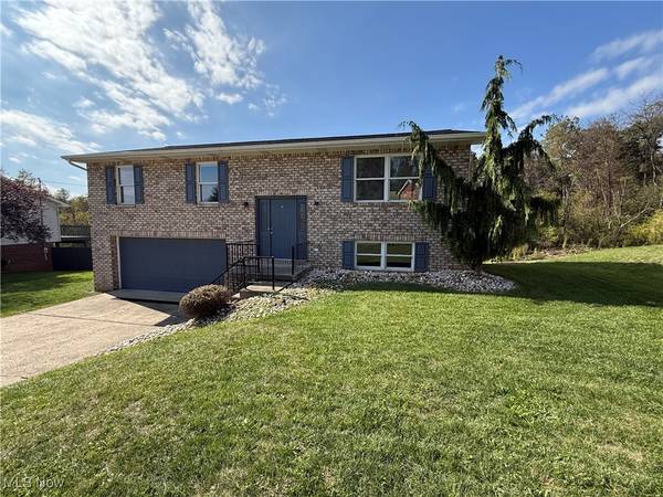 Steubenville, OH 43952,3233 Saint Charles DR