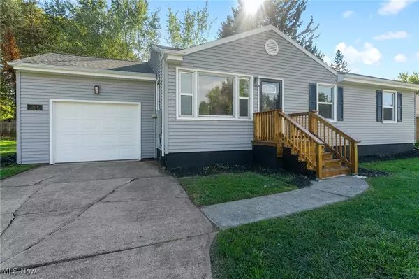 2035 Holbrooke RD, Poland, OH 44514