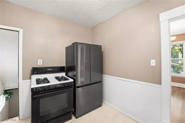 Cuyahoga Falls, OH 44221,120 Grant AVE