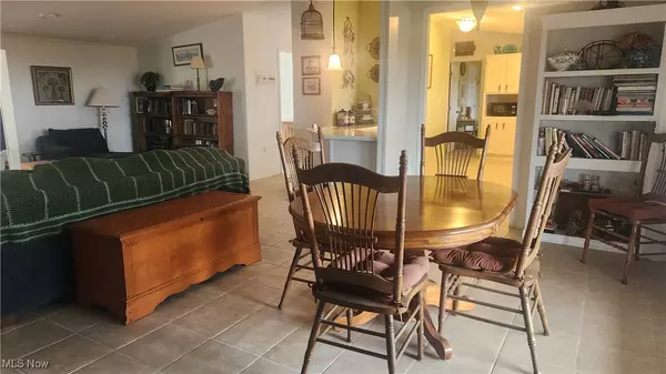 Newcomerstown, OH 43832,8000 Hawk RD