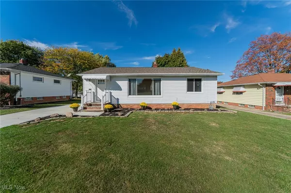 3200 Dentzler RD, Parma, OH 44134
