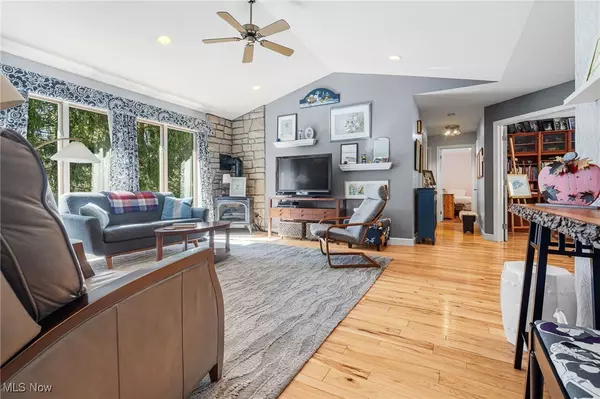 Bolivar, OH 44612,892 N Orchard RD NE