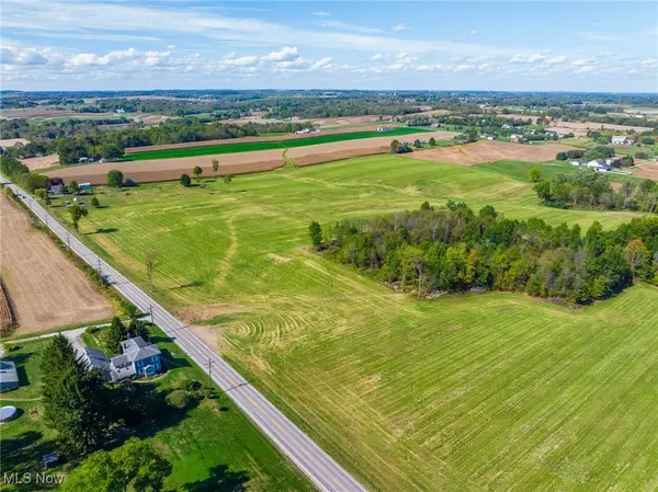 Navarre, OH 44662,11756 Elton ST SW