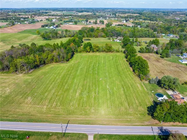 Navarre, OH 44662,11756 Elton ST SW