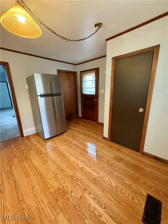 East Palestine, OH 44413,287 Thomas ST