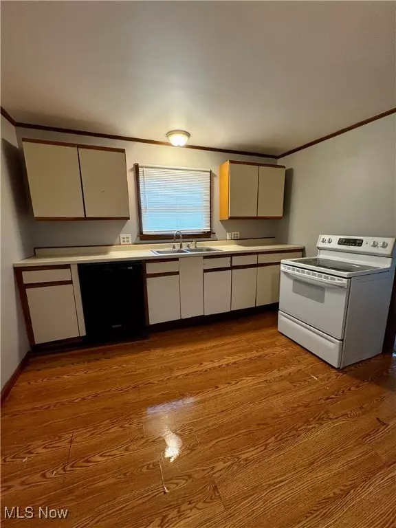 East Palestine, OH 44413,287 Thomas ST