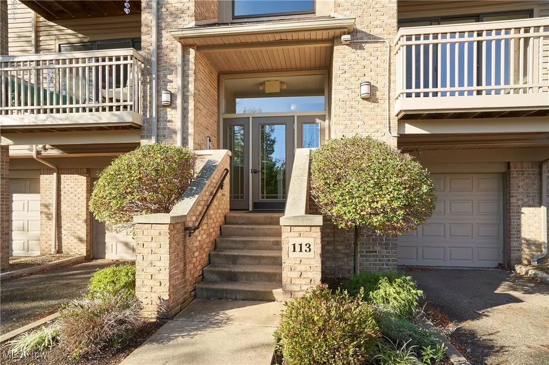 Fairlawn, OH 44333,3800 Rosemont BLVD #113B