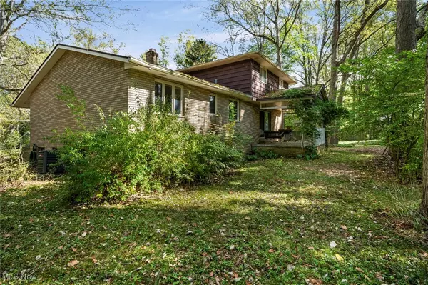 Northfield, OH 44067,285 Skylane DR