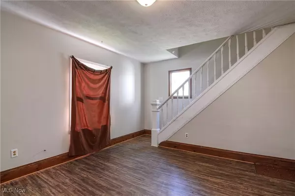 Barberton, OH 44203,217 W Summit ST