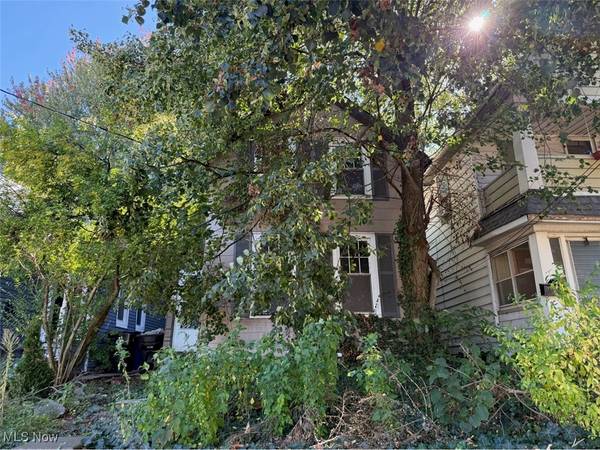 Cleveland, OH 44102,5013 Herman AVE