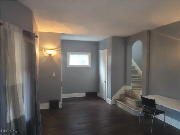 Cleveland, OH 44108,9108 Kempton AVE