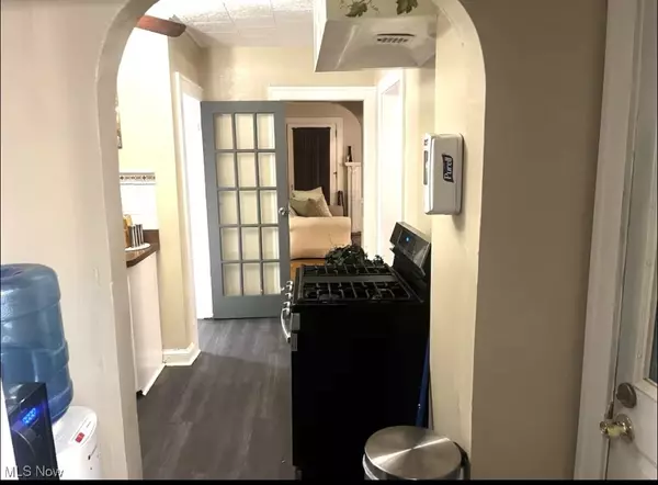 Cleveland, OH 44121,1156 Quilliams RD