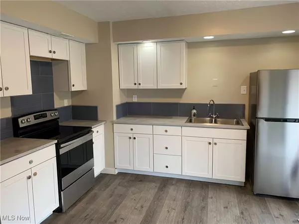 Cleveland Heights, OH 44121,3983 Elmwood RD