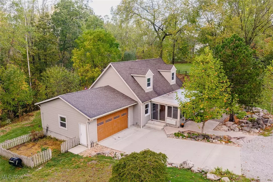 Hudson, OH 44236,228 W Hines Hill RD