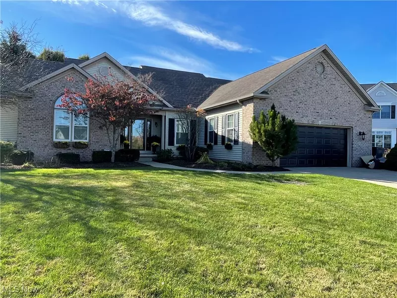 4456 Red Panda CIR NW, Massillon, OH 44646