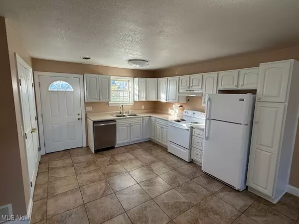 Uhrichsville, OH 44683,414 & 416 E 6th ST