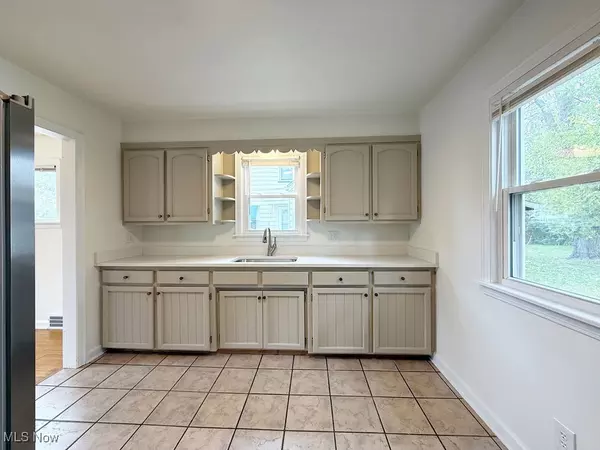 Warren, OH 44483,327 Adelaide