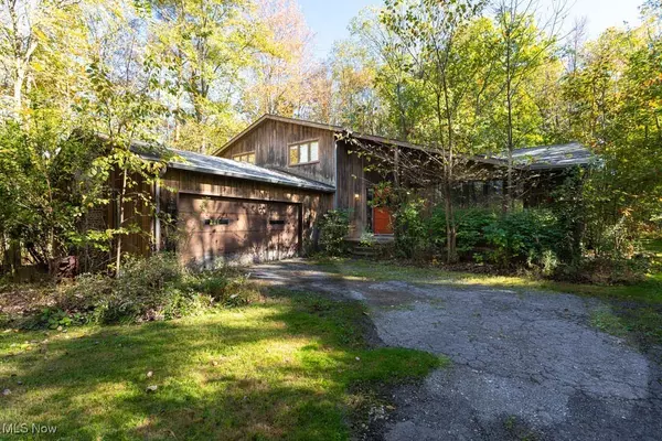 Aurora, OH 44202,19121 Brewster RD